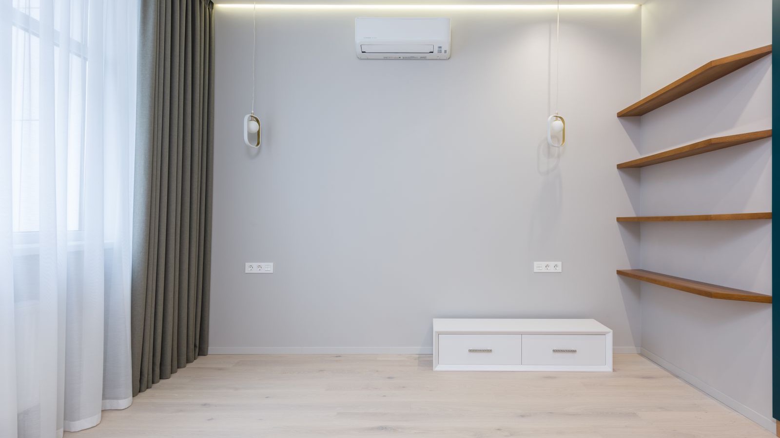 MrCool alternatives DIY mini split: wall-mounted ductless mini split indoor unit in a living room